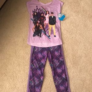 NWT, size 10, Girls Disney “Descendant’s” pajamas